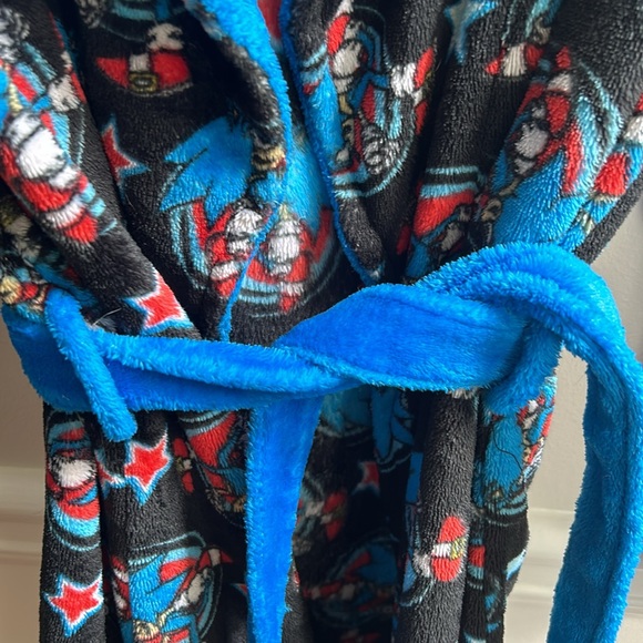 Kid’s Sonic The Hedgehog Robe - Picture 4 of 6